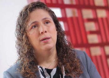 Reajuste para servidores em 2024 não está descartado, diz ministra